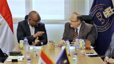 في لقائه بوزير الصحة التونسي..رئيس هيئة الدواء: نحرص على تعزيز التعاون بمجال الأدوية والأمصال