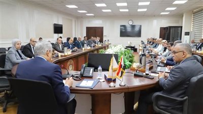  وزير العمل يلتقي مديري مديريات العمل بالمحافظات