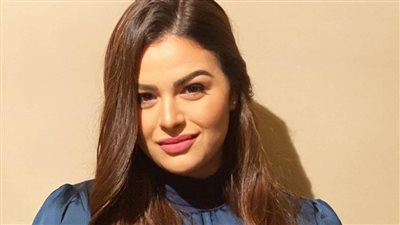 بـ البشكير .. هنادي مهنا تثير الجدل بظهور جريء