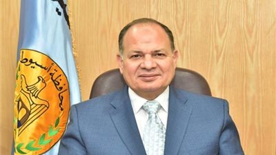 محافظ أسيوط يناقش الاستعدادات النهائية لاستقبال عيد الأضحى المبارك