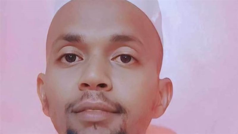 الكاتب عباده احمد