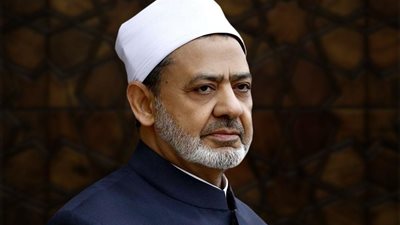 شيخ الأزهر يصل أرض الوطن بعد جولة خارجية لماليزيا وتايلاند وإندونيسيا والإمارات  