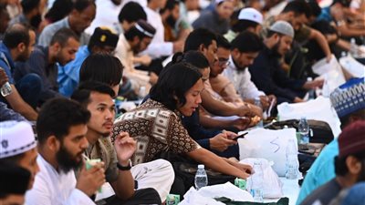 للمرة الأولى الأزهر الشريف يحضر إفطارًا جماعيًا احتفالًا بذكرى عاشوراء لطلاب العلم الوافدين