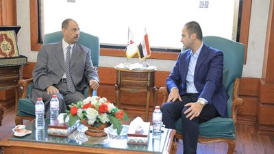 محافظ سوهاج يستقبل وفدا من وزارة الصحة لمتابعة الخدمات الطبية  بالمستشفيات 