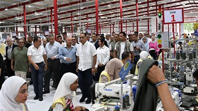  1.2 مليار جنيه حجم تقسيط الملابس والأحذية فى مصر