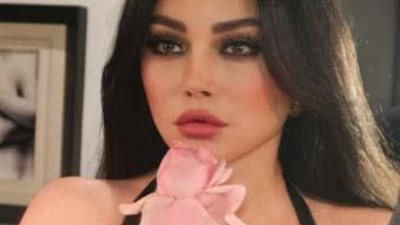 هيفاء وهبي بإطلالة جريئة في أحدث جلسة تصوير.. والجمهور يغازلها