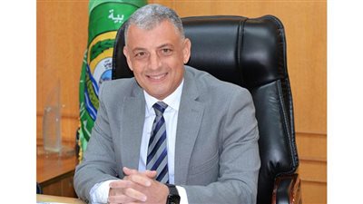 محافظ الإسماعيلية يوجه مديرية الطرق بإغلاق دوران الاستثمار بسبب الحوادث