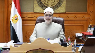 شيخ الأزهر لمفتي الجمهورية: امتحنكم الله تعالى بمنصب المفتي فسخِّره في صناعة الخير للناس