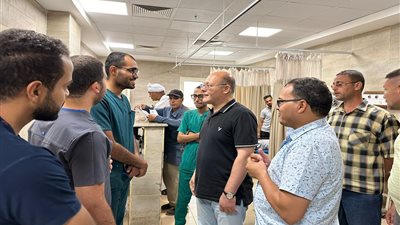 زيارة مفاجئة لرئيس جامعة سوهاج علي مستشفى الطوارئ بمدينة سوهاج الجديدة