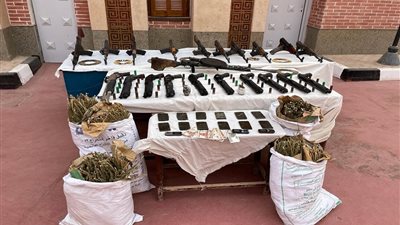 حملات أمنية تضبط اسلحة نارية وأكثر من 57 كيلو مواد مخدرة في دمياط