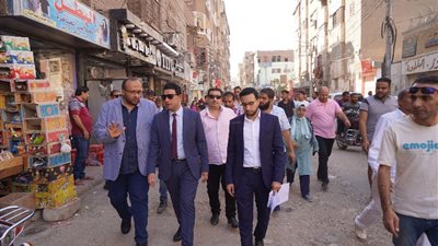 نائب محافظ سوهاج يتفقد أعمال الإحلال لخطوط شبكات الصرف الصحي بمنطقة المخبز الآلي