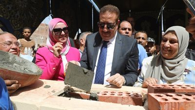محافظ المنوفية يضع حجر أساس مدرستين بالباتون