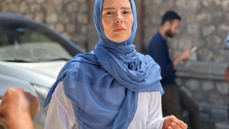 الفنانة إيمان العاصى