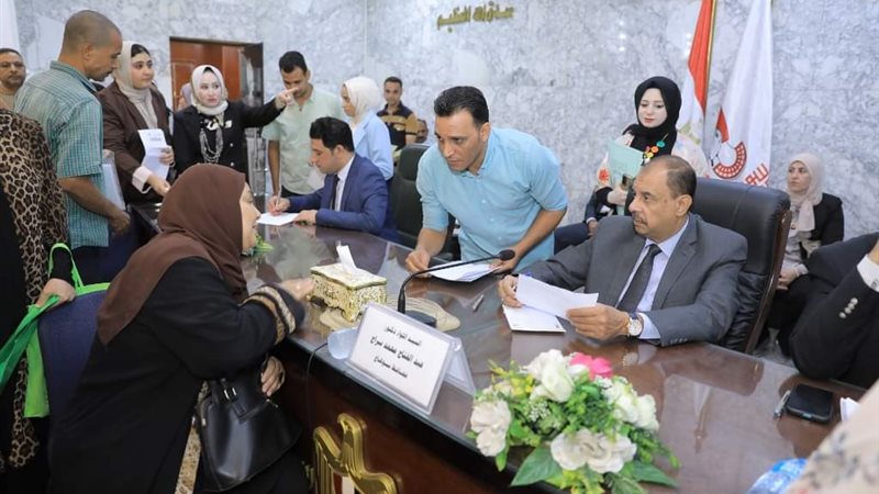 محافظ سوهاج خلال