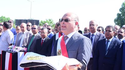 جامعة سوهاج تبدأ عامها الدراسي الجديد بأداء تحية العلم