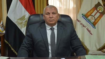 بالأسماء.. محافظ الوادي الجديد يعتمد حركة تنقلات وتغييرات بين رؤساء الوحدات القروية بالخارجة