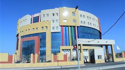 رئيس جامعة سوهاج يناقش التجهيزات النهائية لافتتاح أكبر مستشفى للأطفال