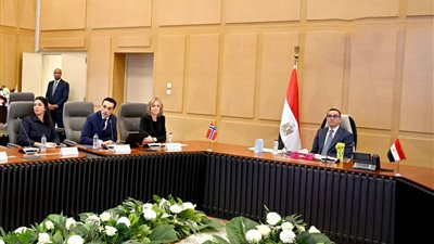 وزير الاستثمار والتجارة الخارجية يستقبل سفيرة النرويج بالقاهرة ووفد شركة سكاتك للطاقة المتجددة.