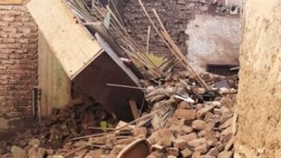 انهيار جزئى بمنزل خالى من السكان دون إصابات بطما سوهاج