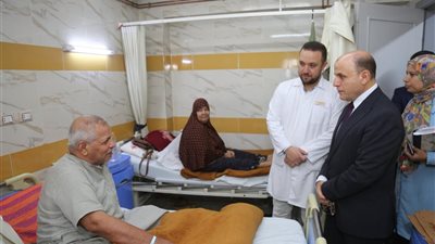 محافظ كفرالشيخ: يتفقد الأقسام الداخلية لمستشفى العبور