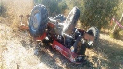 اختلت عجلة القيادة.. إصابة تلميذ في حادث انقلاب جرار زراعي بسوهاج