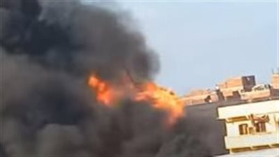 السيطرة على حريق هائل بمصنع للمواد الكيماوية في الإسكندرية 