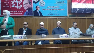 أوقاف سوهاج تشارك فى توعية المواطنين بأهمية المبادرات الرئاسية