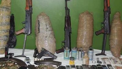 ضبط أسلحة نارية وأكثر من 31 كيلو مواد مخدرة خلال حملة أمنية بدمياط 