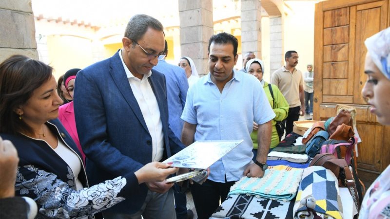 محافظ قنا يشهد الاحتفال