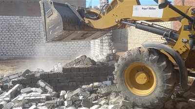 تنفيذ إزالة لعدد 9 حالات تعدى على الأراضي الزراعية في القوصية بأسيوط