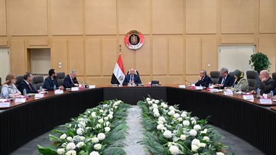 وزير الصناعة والنقل يبحث مع النائب الأول لوزير الصناعة البيلاروسي ووفود  5 شركات بيلاروسية سبل  تعزيز التعاون