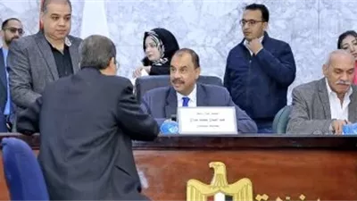 محافظ سوهاج يستمع لمطالب واحتياجات المواطنين فى اللقاء الجماهيرى الأسبوعي 
