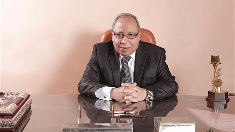 الكاتب الصحفى سمير