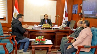 محافظ سوهاج يترأس اجتماعاً لمناقشة تعديل مواعيد فتح وغلق بعض المواقع الأثرية