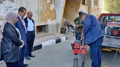 لجنة مختصة لمراجعة أعمال الرصف بعدد من شوارع مدينة ناصر بسوهاج 