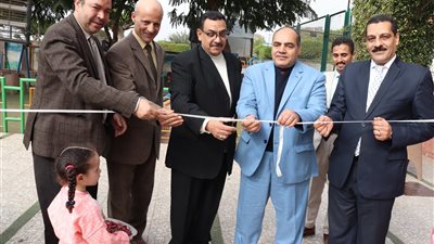 مديرية العمل بسوهاج وجهاز تنمية المشروعات يفتتحان معرض لمنتجات الشباب بنادى القضاة 