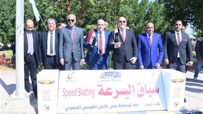 بمشاركة 1000 طالب وطالبة.. رئيس جامعة سوهاج يطلق شارة بدء ماراثون رياضي