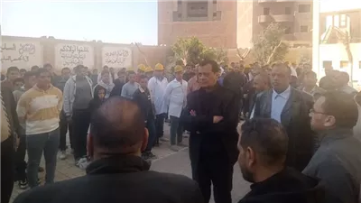 لتغيبهم عن العمل.. إحالة 76 معلمًا بمدرسة سوهاج الثانوية المعمارية للتحقيق