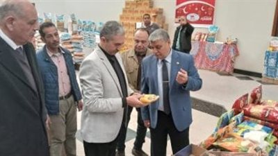 وكيل تموين الإسكندرية يجرى جولات تفقدية لمتابعة معارض 