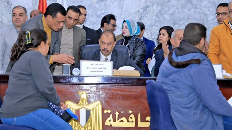 محافظ سوهاج خلال