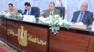 محافظ سوهاج يترأس اجتماع المجلس الاقتصادي الاجتماعي عقب تشكيله الجديد