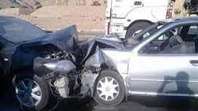 مصرع شخص وإصابة آخر إثر حادث تصادم سيارتين في طهطا بسوهاج