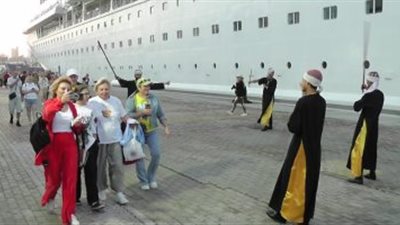 ميناء الإسكندرية يستقبل باخرة سياحية تقل جنسيات متعددة