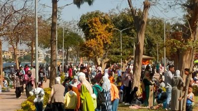 إقبال كبير من الأهالي لزيارة حدائق القناطر الخيرية في آخر أيام عيد الفطر