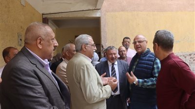 محافظ القليوبية يُتابع إنتظام العملية التعليمية بمدارس كفر شكر