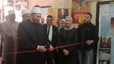 رئيس منطقة الإسكندرية الأزهرية يفتتح معرض الوسائل التعليمية السنوى والمسرح التعليمى