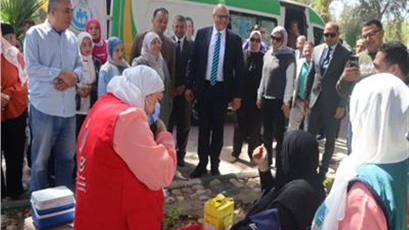 توافد المواطنين على