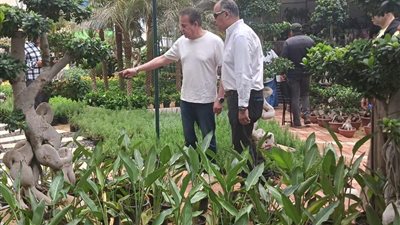 بالصور : نائب رئيس الوزراء يزور معرض زهور الربيع ويوجه بتوفير خدمات طبية شاملة للزوار 