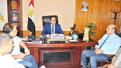 وكيل صحة سوهاج يبحث مع مديري المستشفيات تطوير الخدمات الصحية