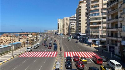 استعدادا للموسم الصيفي.. بدء تخطيط كورنيش الإسكندرية وفقاً للكود المصري